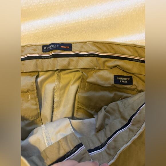 Dockers Athletic Signature Khaki Men’s Slacks Pants Size 36 x 34 Tan Pants - Picture 5 of 6